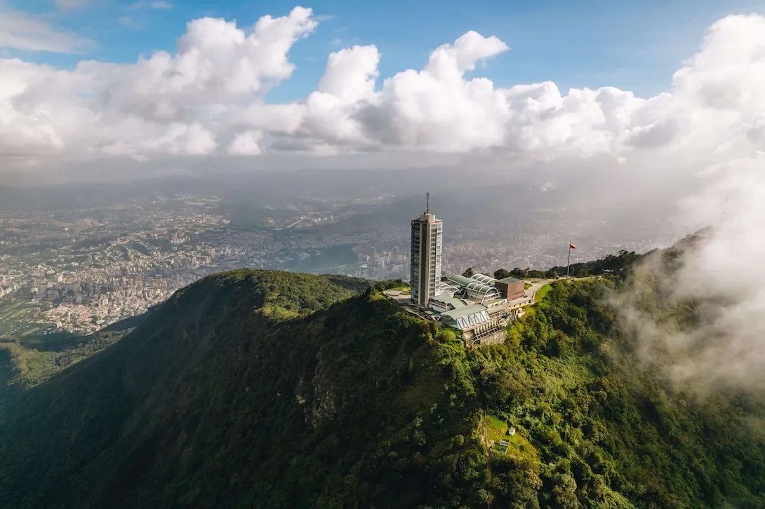 Hotel Humboldt Desde Las Alturas, Caracas, Venezuela